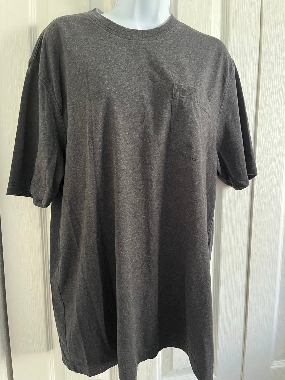 IZOD Saltwater Men’s XL Black Soft Wash Pocket T-Shirt Crew Neck Short Sleeve